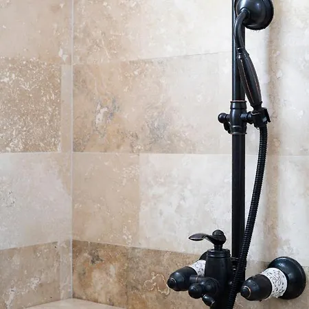 Ξενοδοχείο B&y Burgaz *