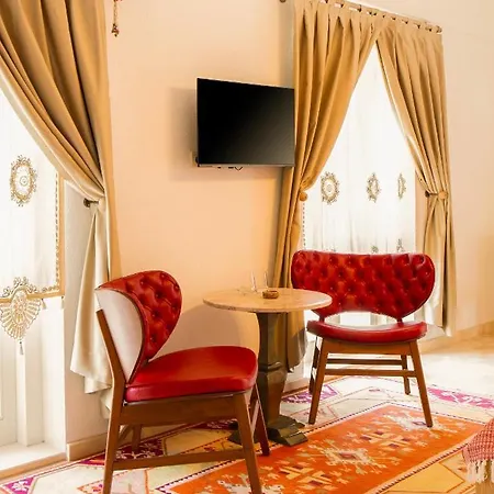 B&y Burgaz * سلجوك