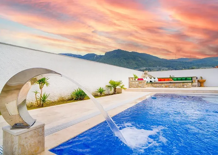 B&y Burgaz מלון סלצ'וק