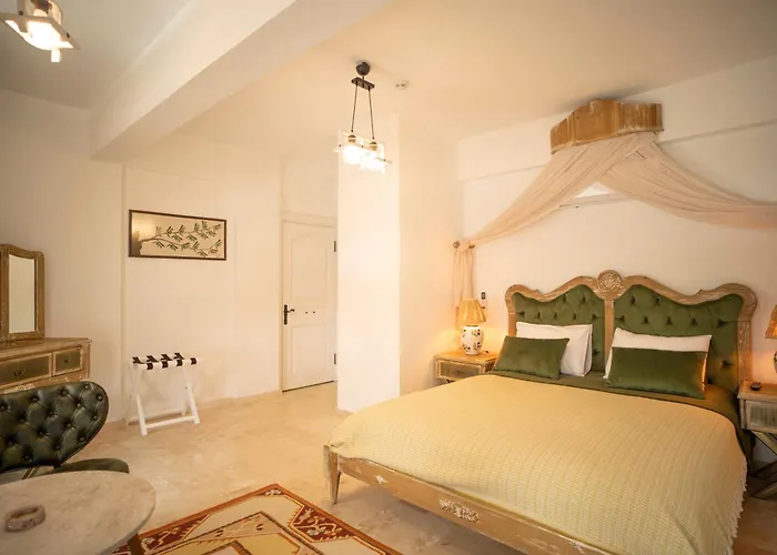 B&y Burgaz מלון *