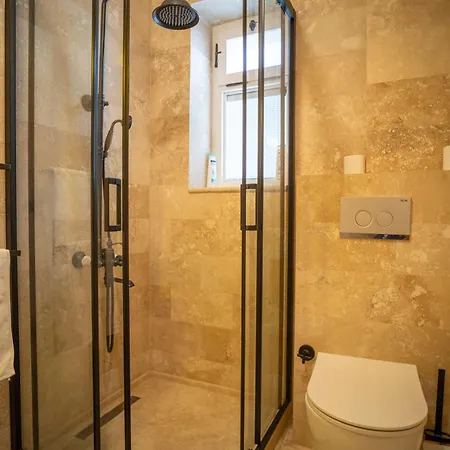 Отель B&y Burgaz